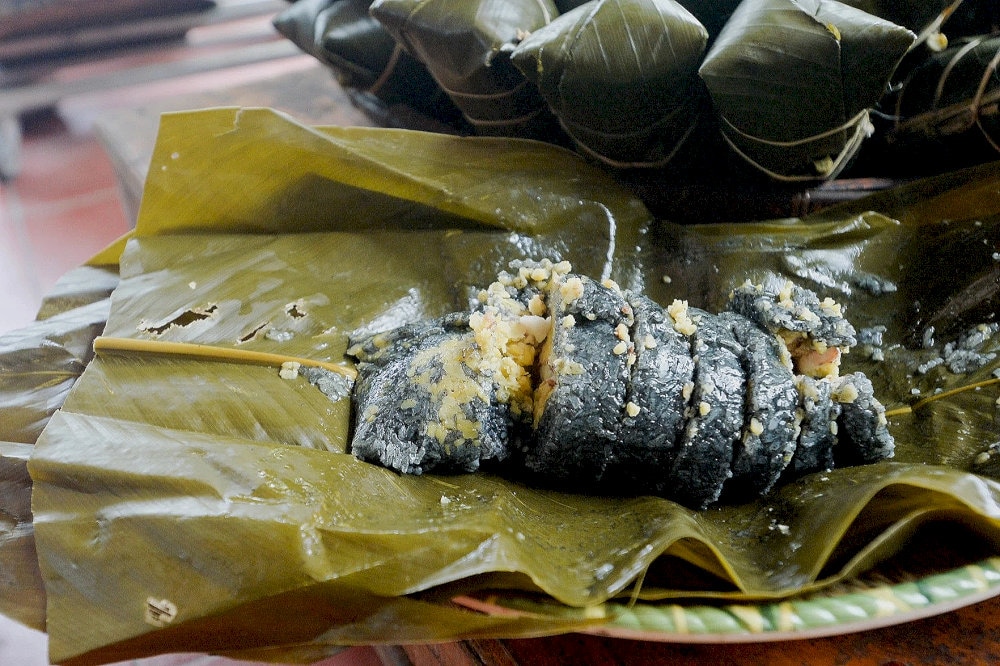 Bánh chưng đen